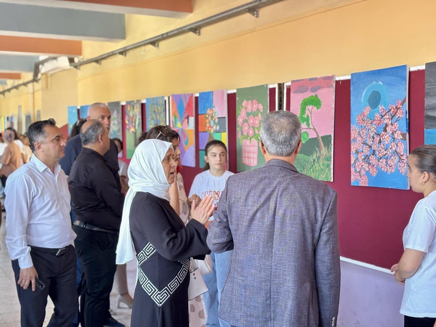 Abbas Yeşildemir Ellek’te Resim Sergisini Açtı6