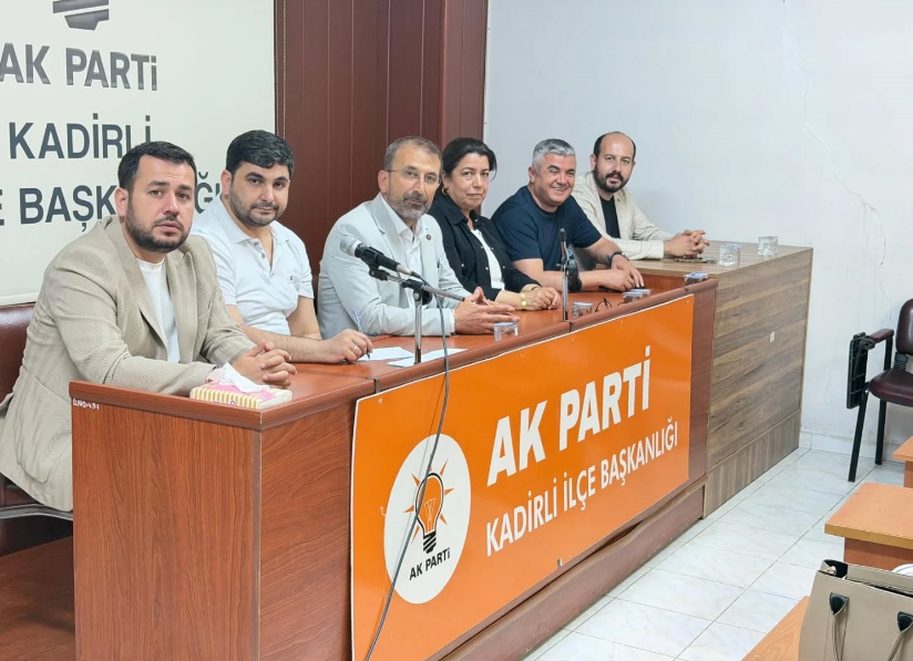 Ak Parti̇ Kadi̇rli̇-1