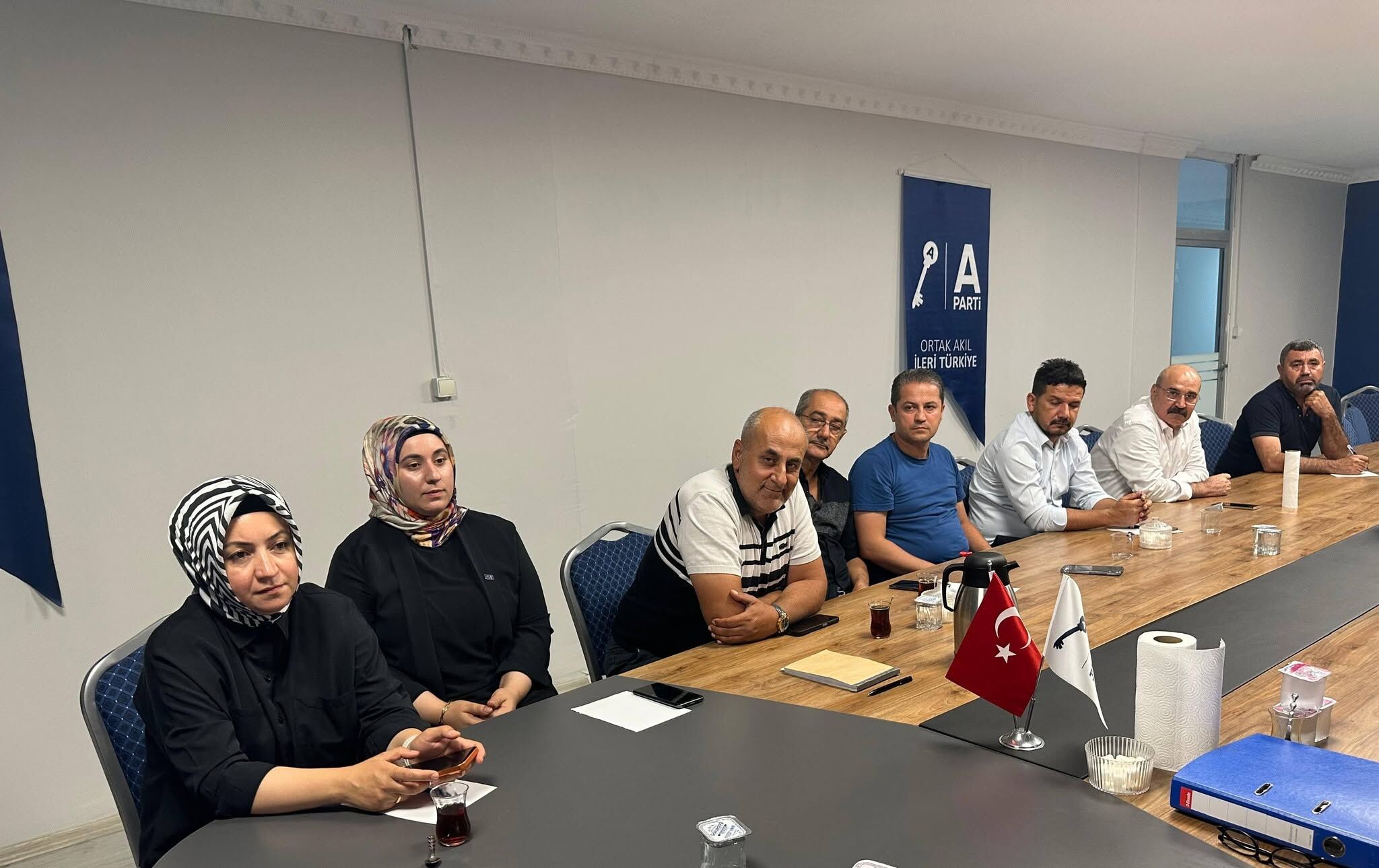 Anahtar Parti Osmaniye Teşkilatı Haftalık Toplantısını Gerçekleştirdi (4)