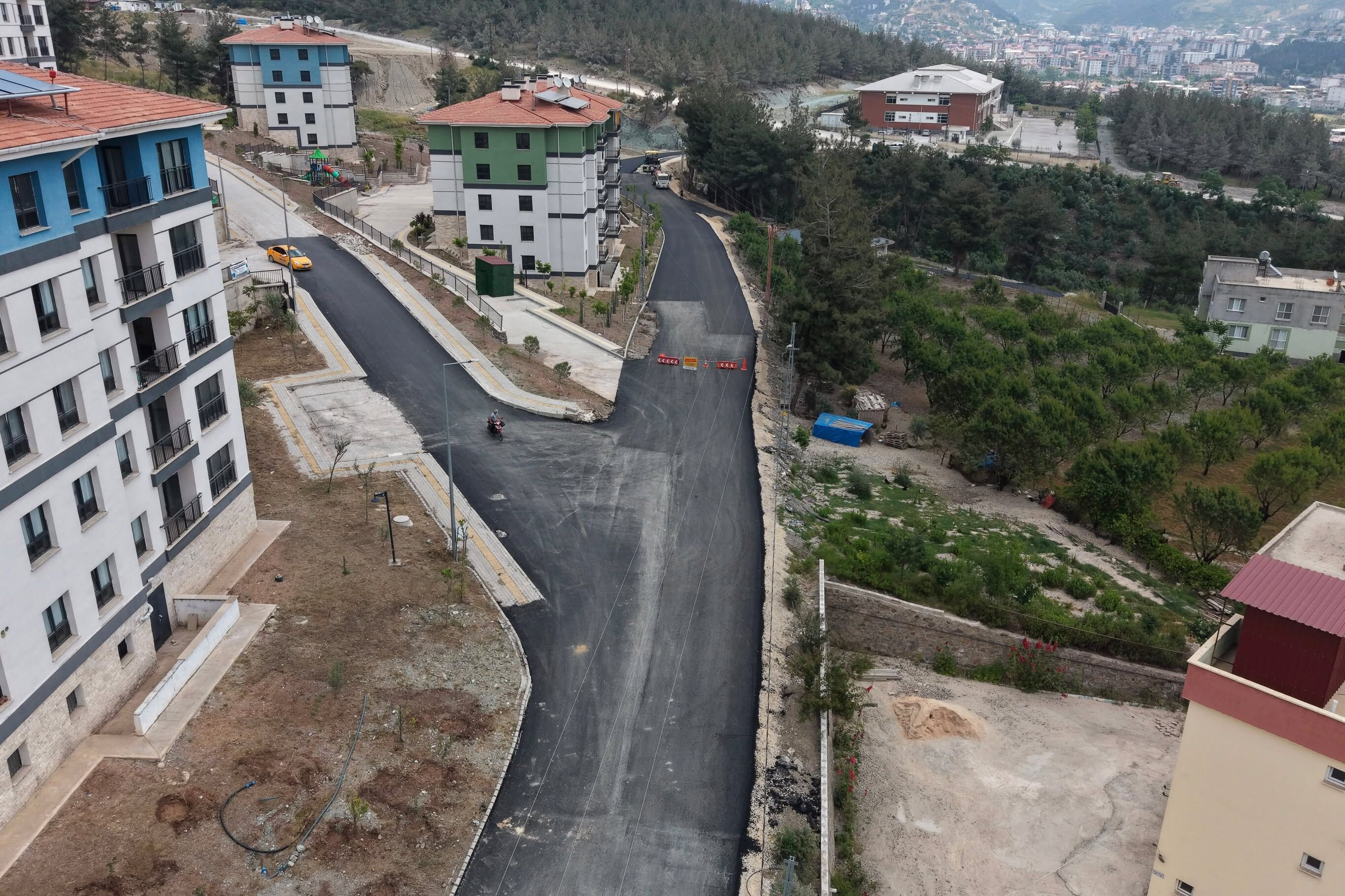 Bahçe Asfalt Yol