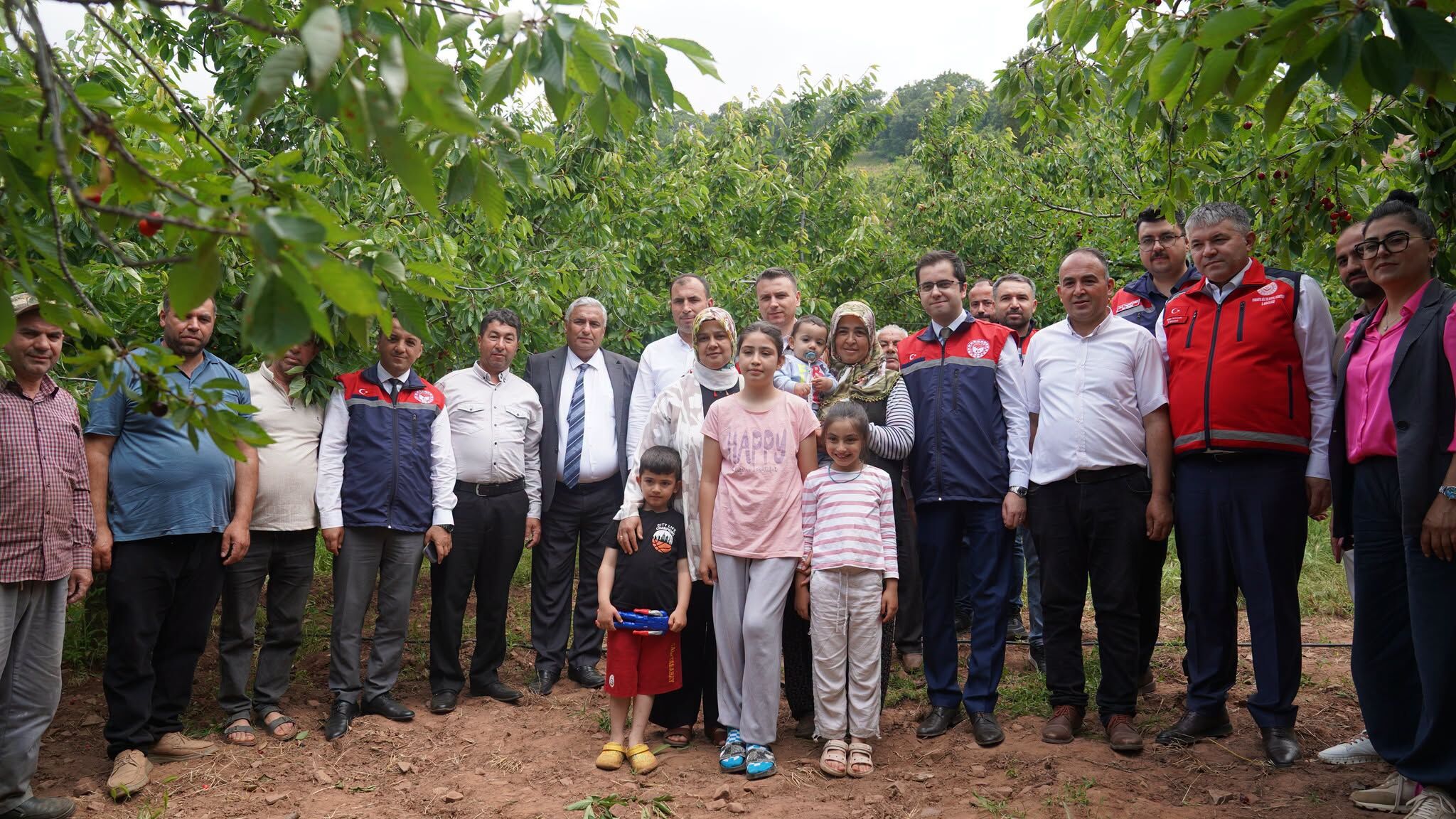 Bahçe’de Kiraz Hasadı Coşkusu Üreticilerle Gerçekleşti5