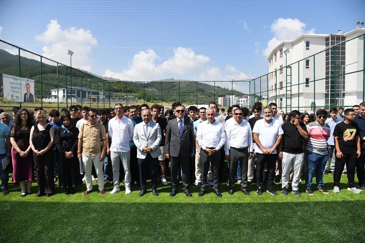 Başkan Çenet'ten Karne Gününde Anlamlı Spor Hediyesi (3)