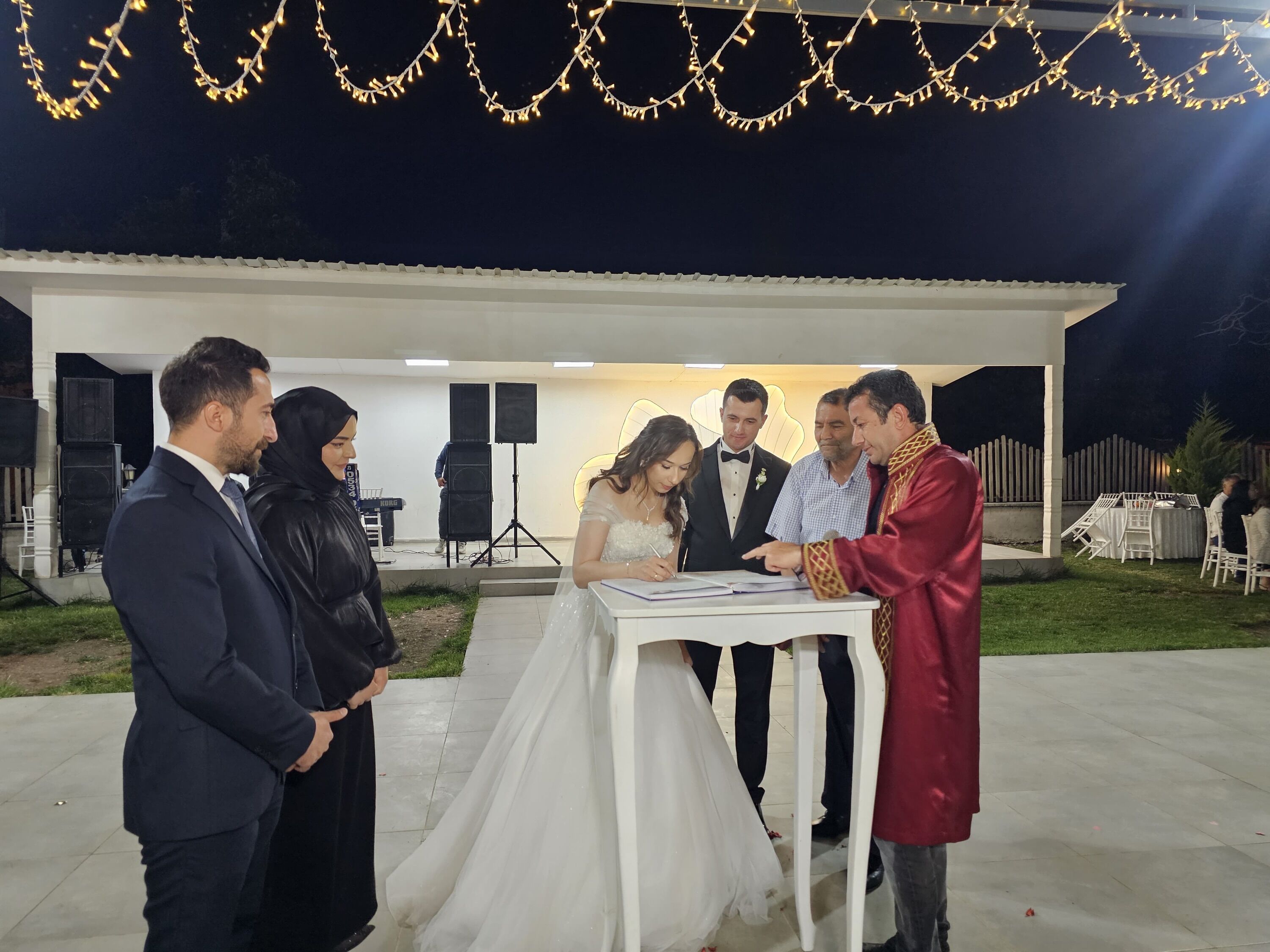 Başkan Kadıoğlu Genç Çiftin Nikâhını Kıydı (1)