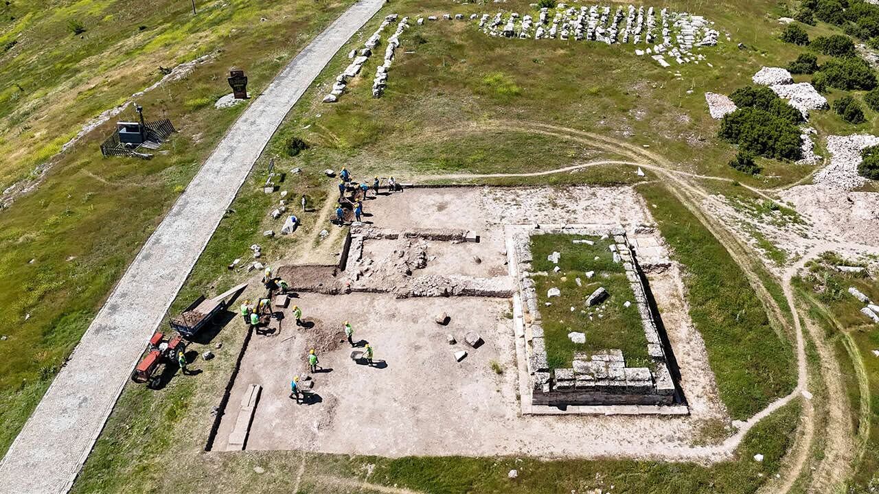 Blaundos’ta Kutsal Alan Gün Yüzüne Çıkarılıyor4