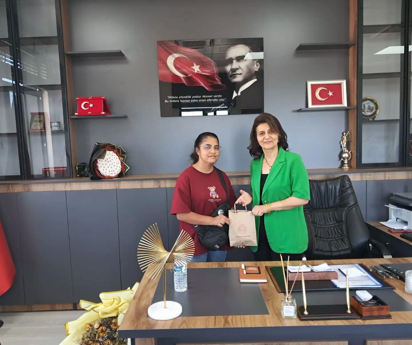 Düziçi'nin Gururu Tülin'e Müdür Aksoy'dan Tebrik (2)