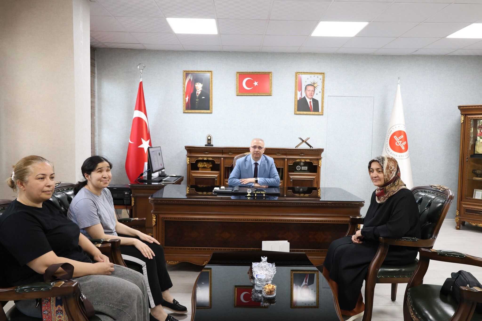 Görme Engelli Öğrenciye Akıllı Baston (1)