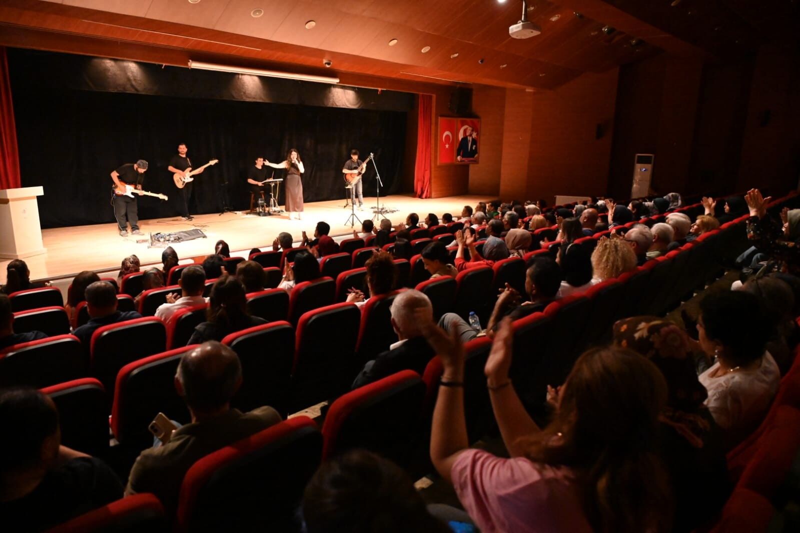 Kadi̇rli̇ Türk Müzi̇ği̇ Konser2