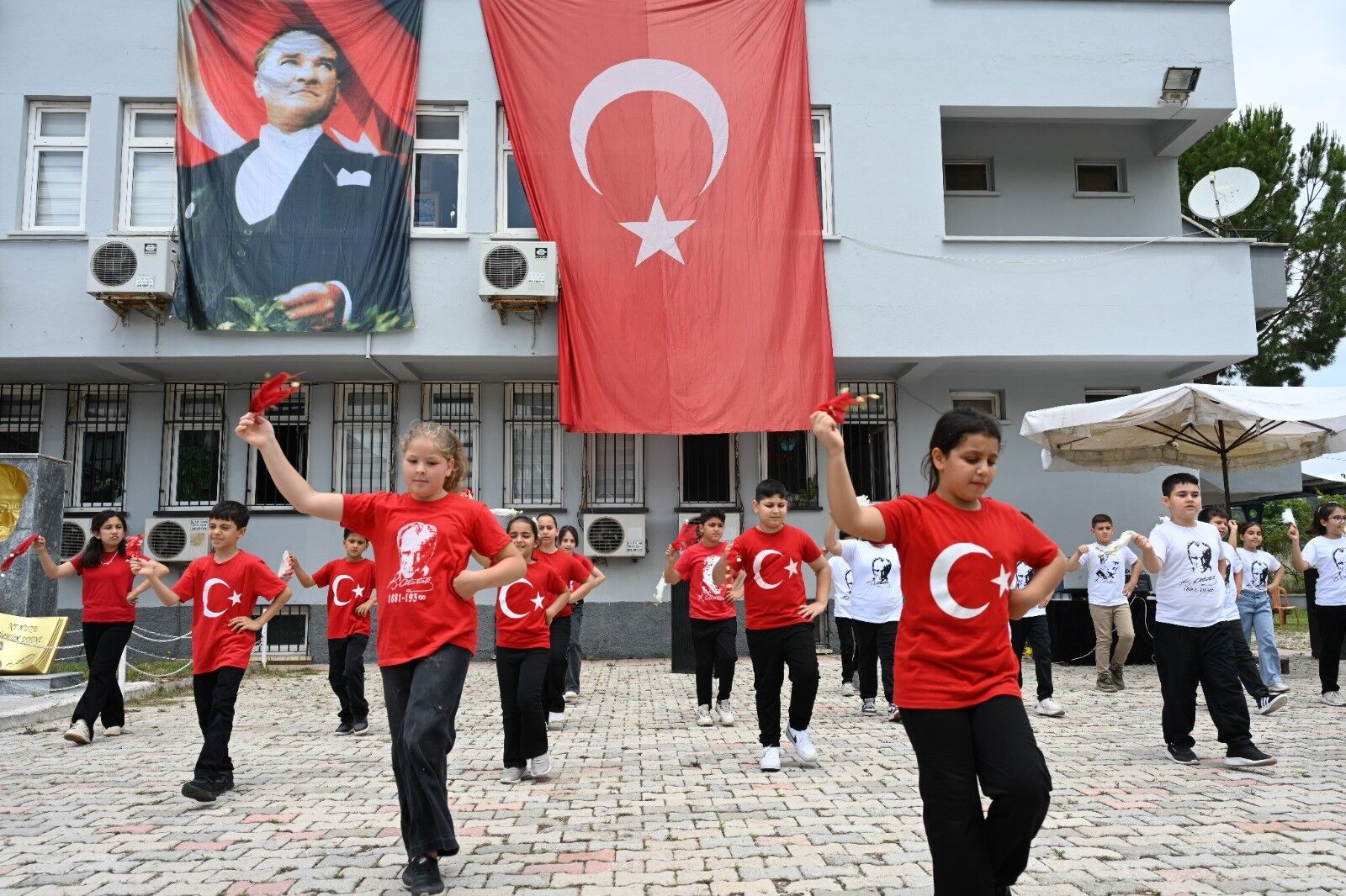 Kadirli’de Hayat Boyu Öğrenme Sergisine Yoğun İlgi (9)