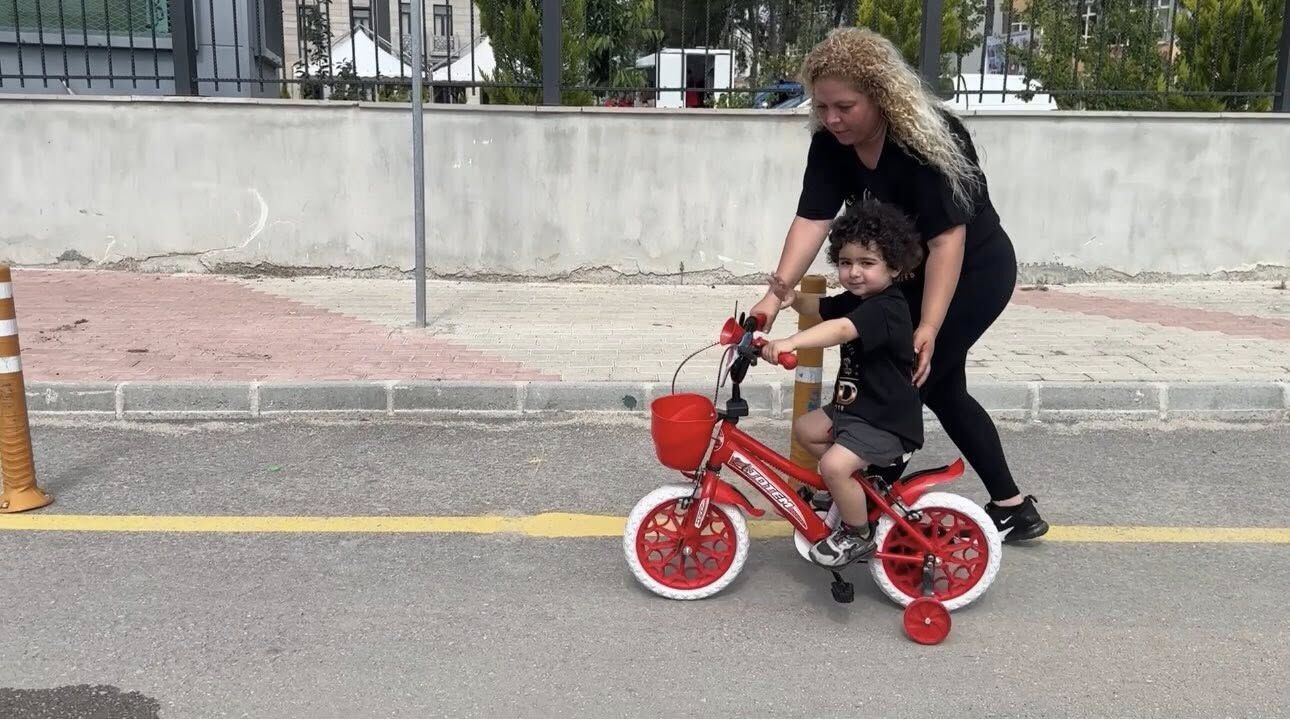 Kadirli'de Sağlıklı Nesiller İçin Pedal Çevirdiler (3)