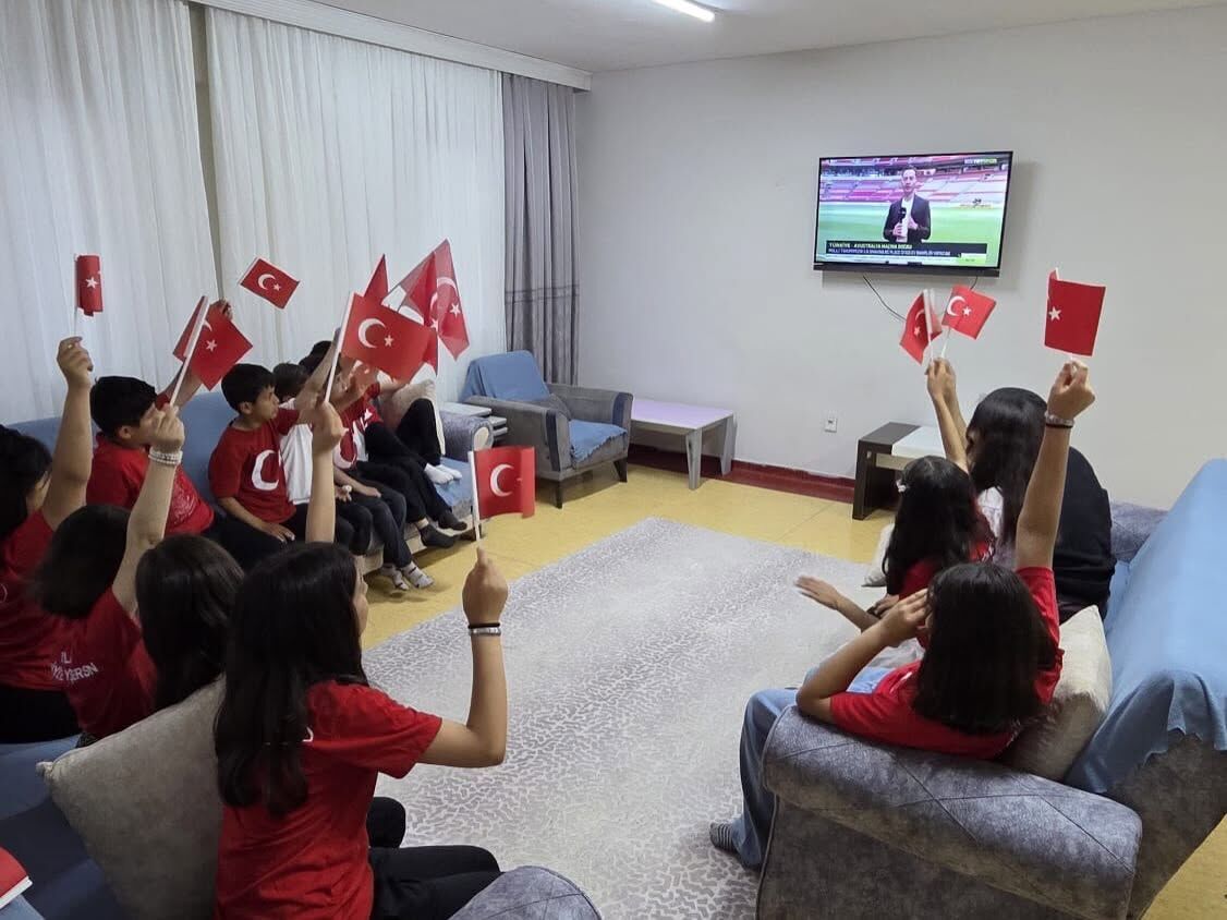 Osmaniye Aile Ve Sosyal Hizmetler İl Müdürlüğü’nden Milli Takıma Destek Etkinliği3