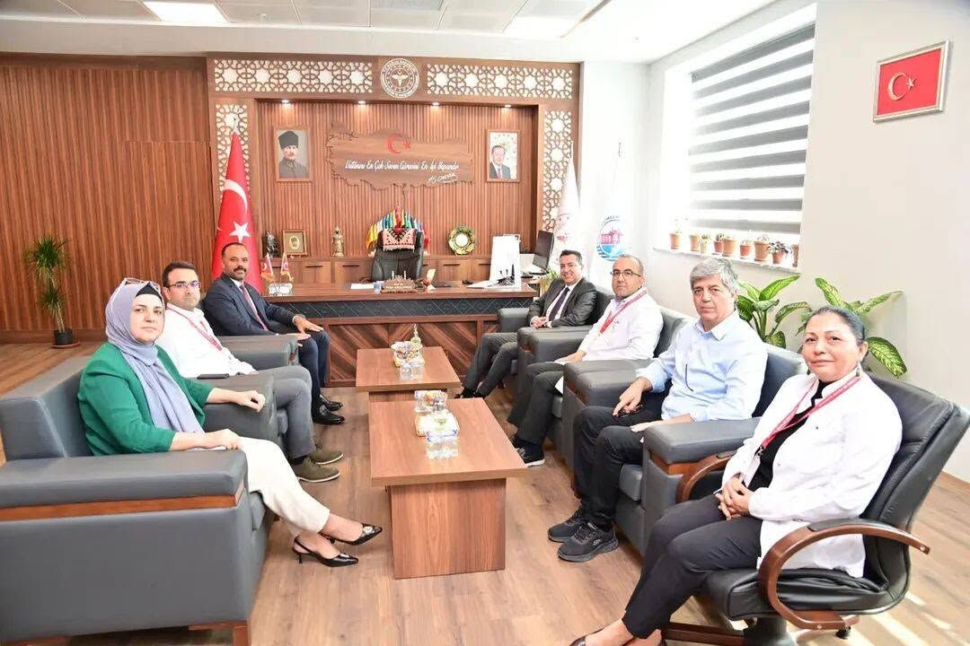 Rektör Uzun’dan Başhekime Ziyaret (2)