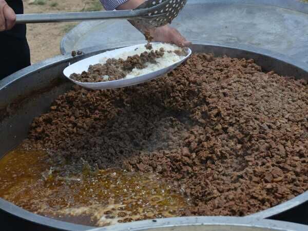 Adıyamanın Düğün Sofralarını Süsleyen Tava Yemeği1