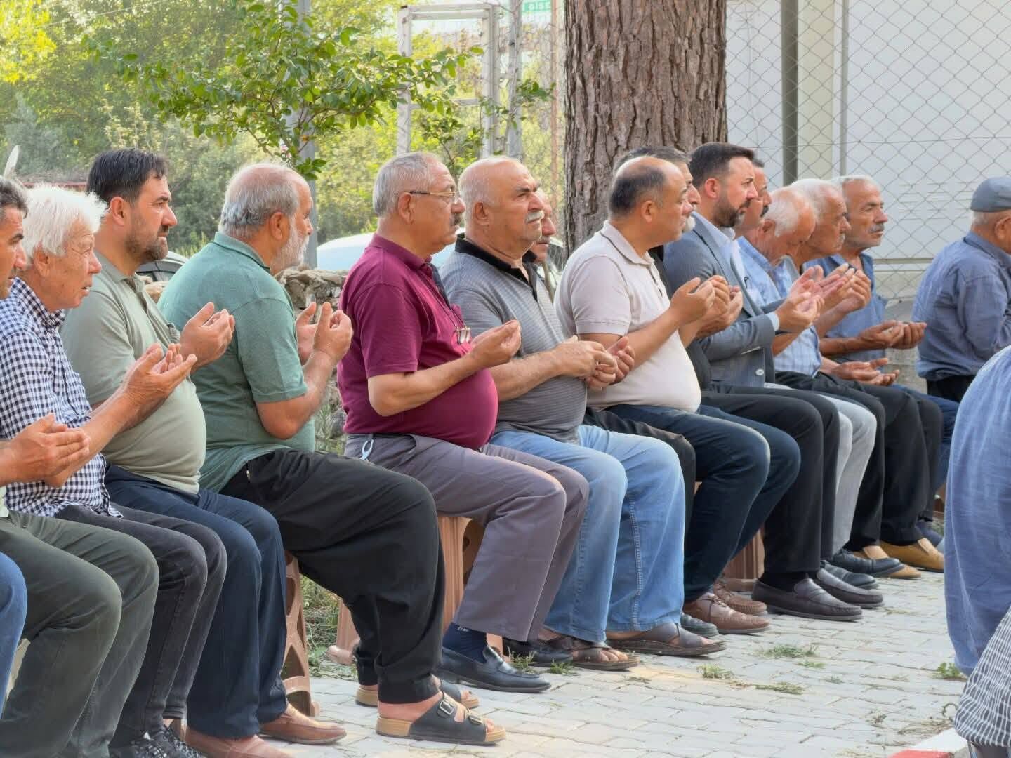Ak Parti Düziçi Teşkilatından Hatice Çetin'e Son Görev (2)