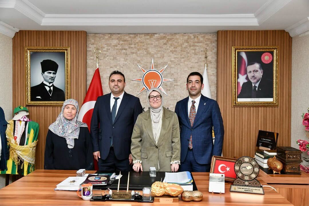Ak Parti Genel Başkan Yardımcısı Belgin Uygur Osmaniye'de (4)