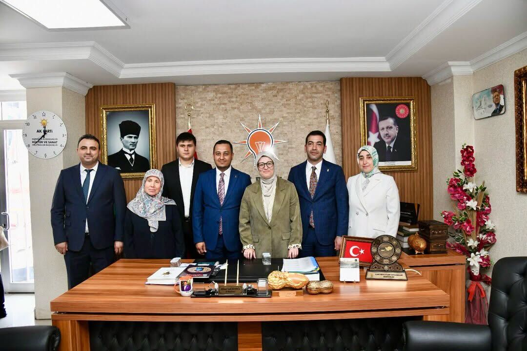 Ak Parti Genel Başkan Yardımcısı Belgin Uygur Osmaniye'de (5)