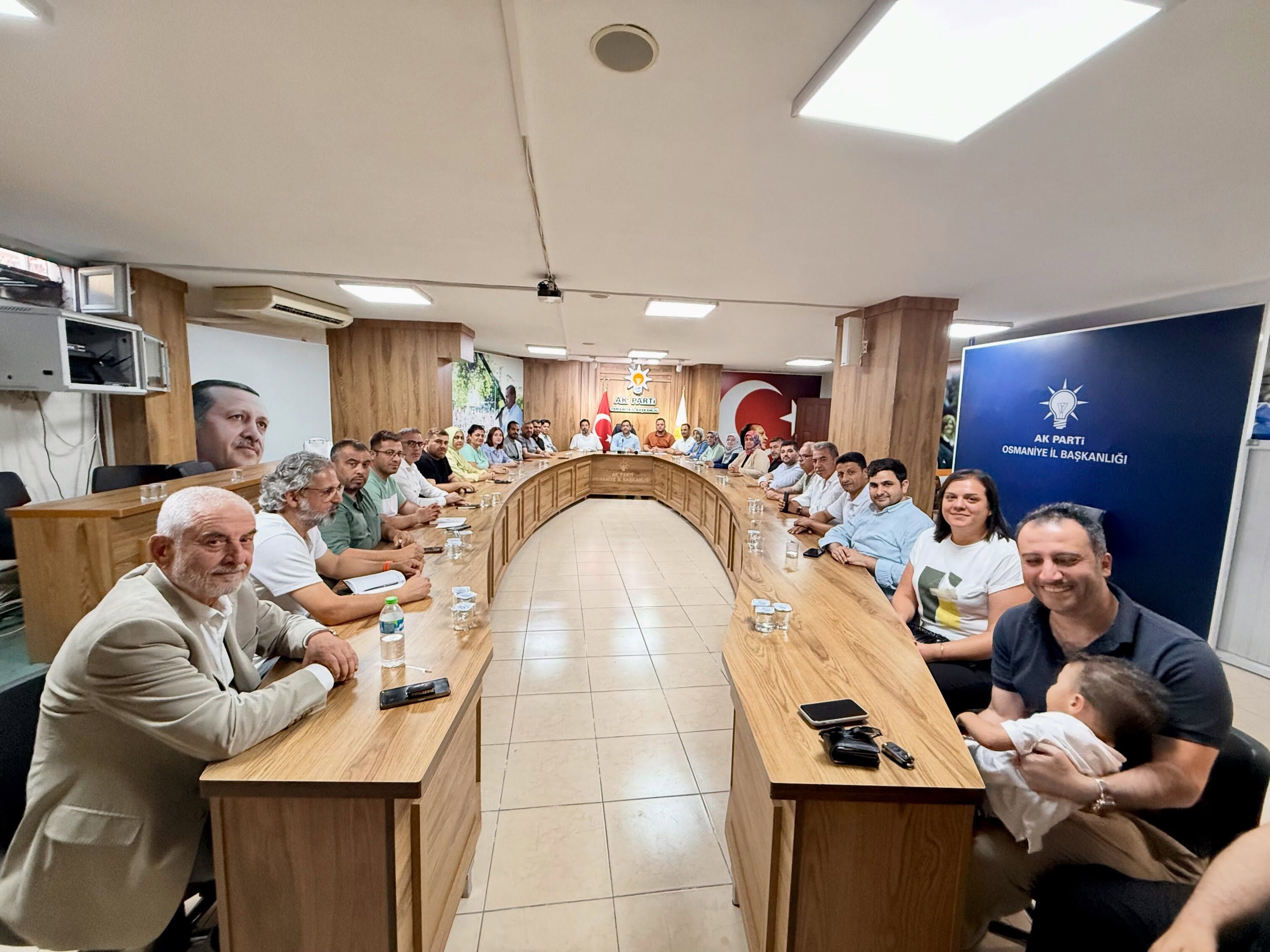 Ak Parti Osmaniye'de Haftalık Gündem Masaya Yatırıldı (4)