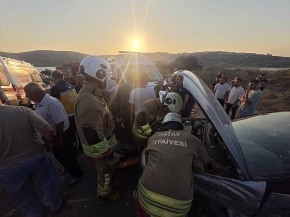 Altınözü’nde Trafik Kazası 6 Kişi Yaralandı1