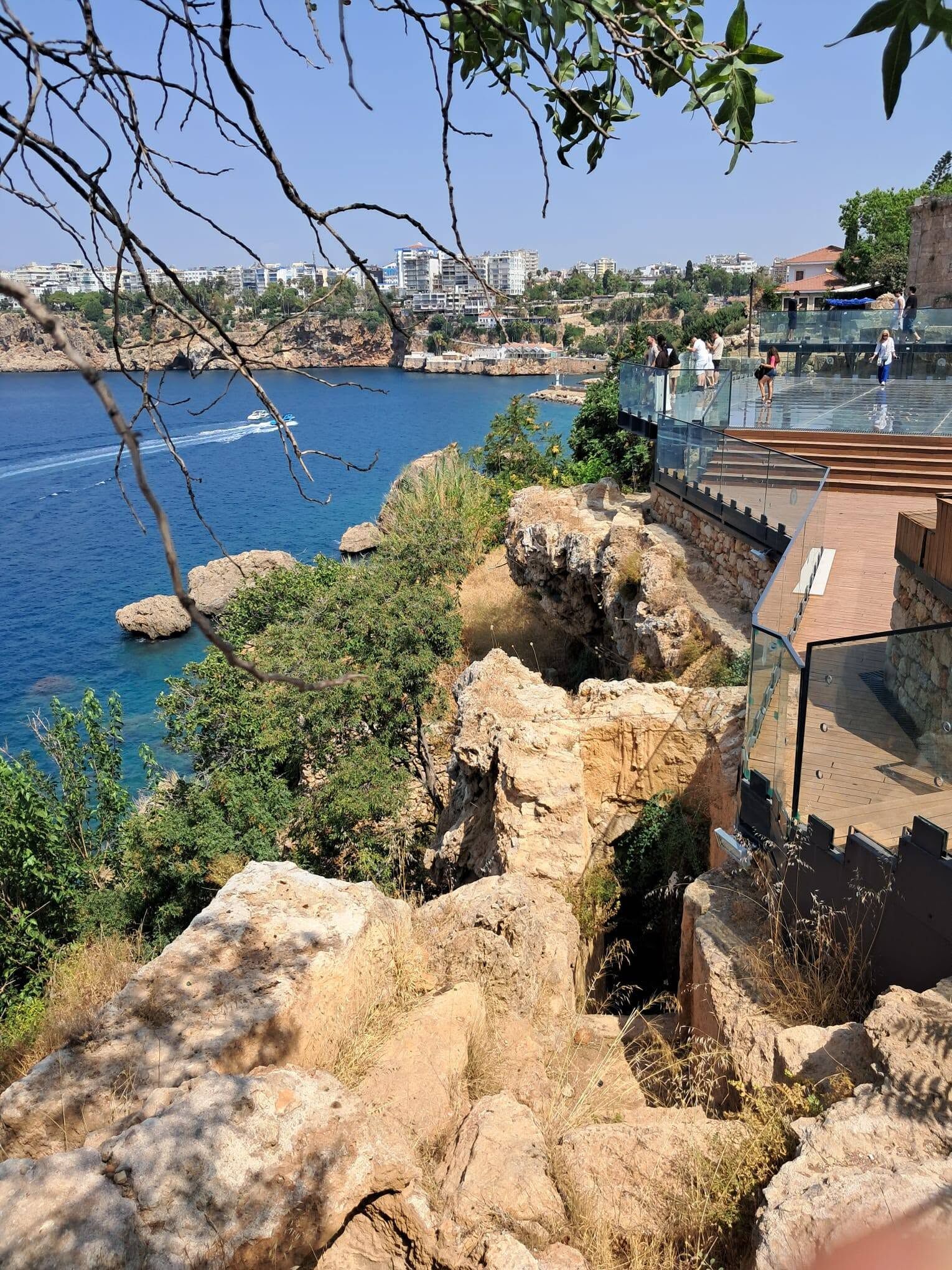 Antalya Hıdırlık Kulesi Tarihi Dokusuyla İlgi Görüyor3