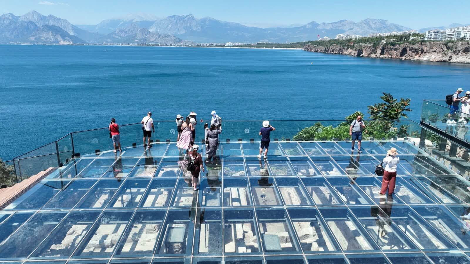 Antalya Hıdırlık Kulesi Tarihiyle Ziyaretçilerini Bekliyor2