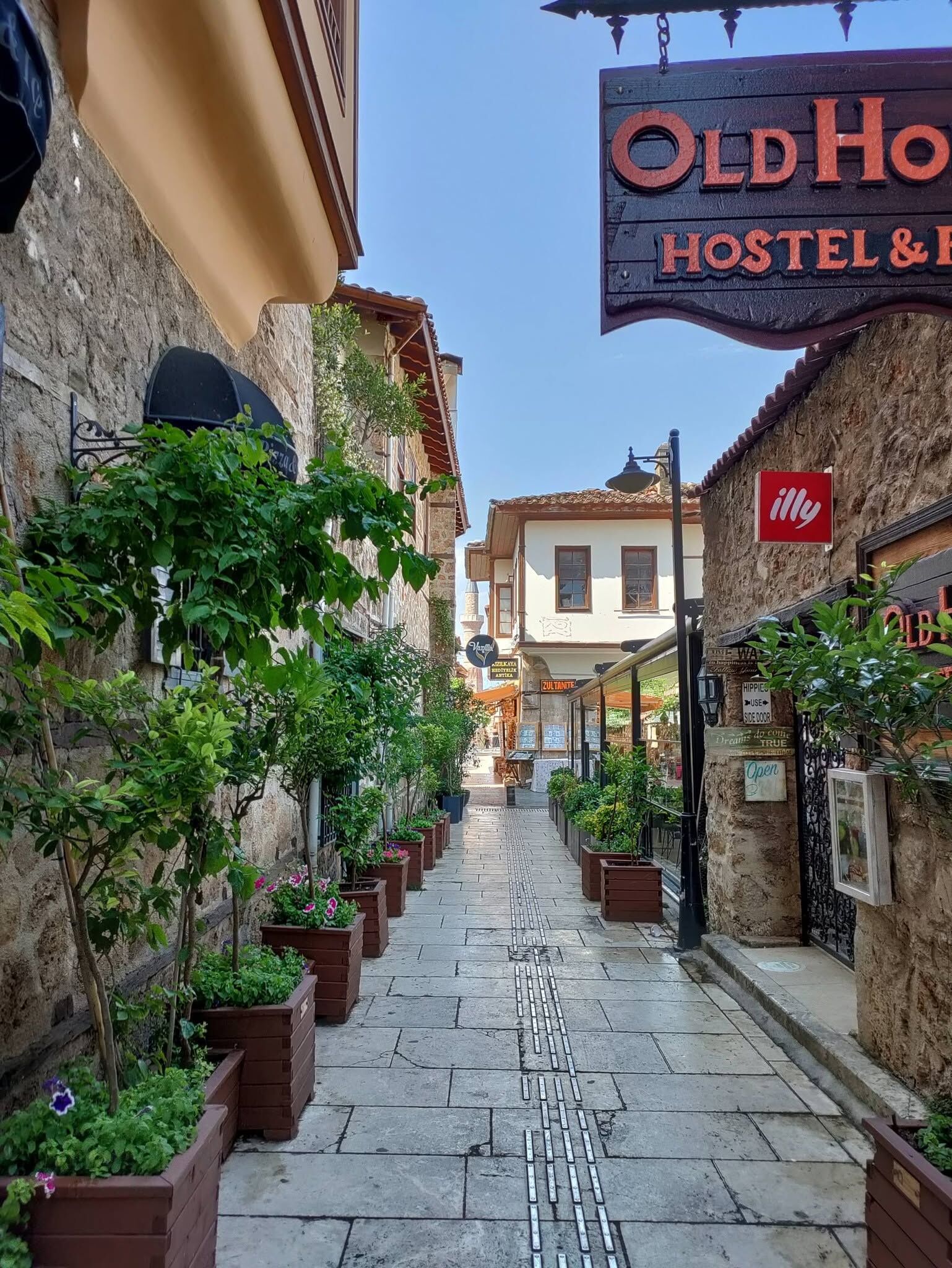 Antalya Kaleiçi Yat Limanı Yazın Turist Akınına Uğruyor5