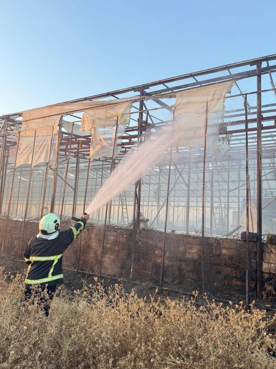 Arsuz'da Sera Yangını Kısa Sürede Söndürüldü3