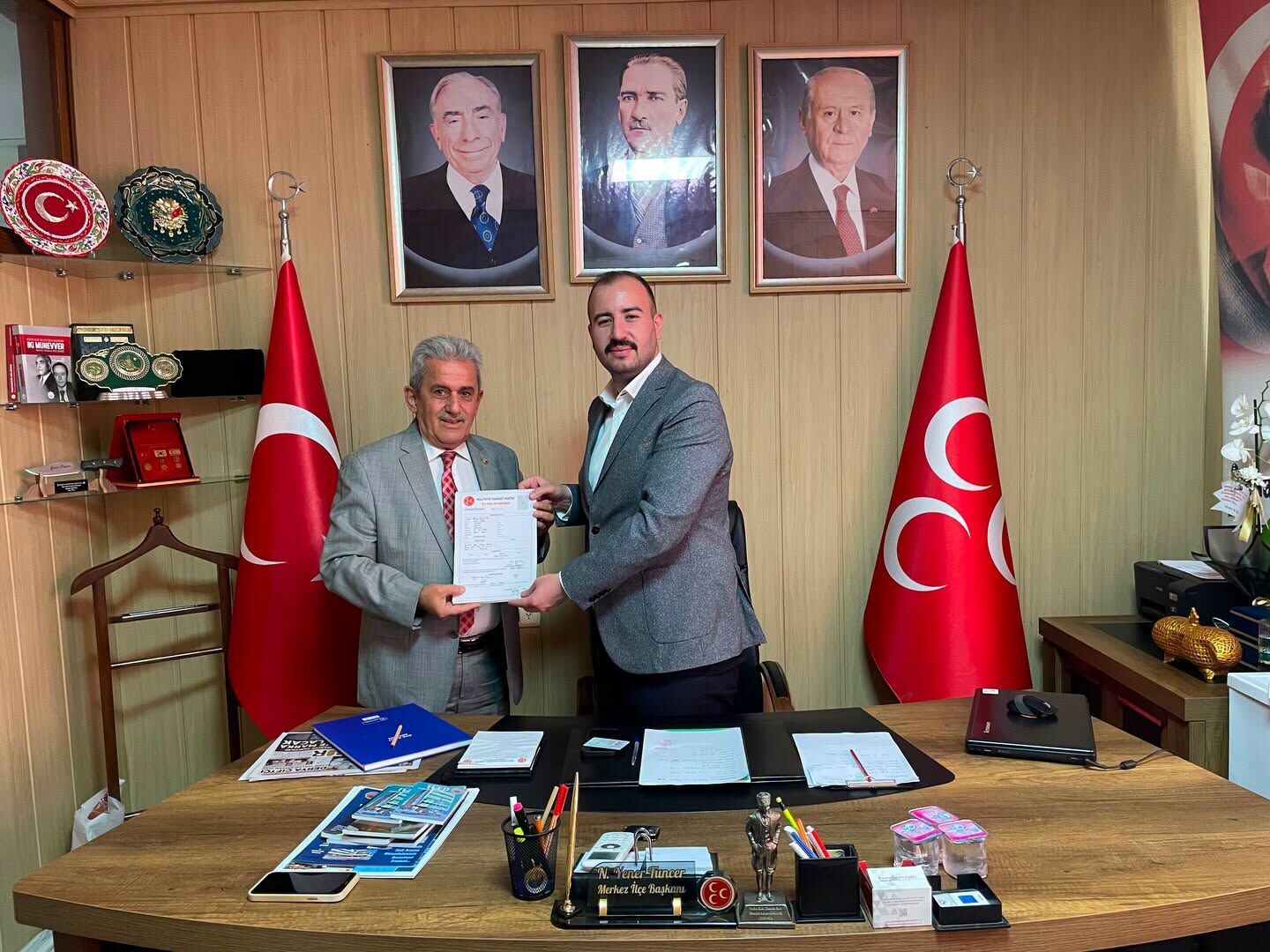 Aziz Yahşi Mhp'ye Üye Oldu, İlk Ziyaretini Gerçekleştirdi1