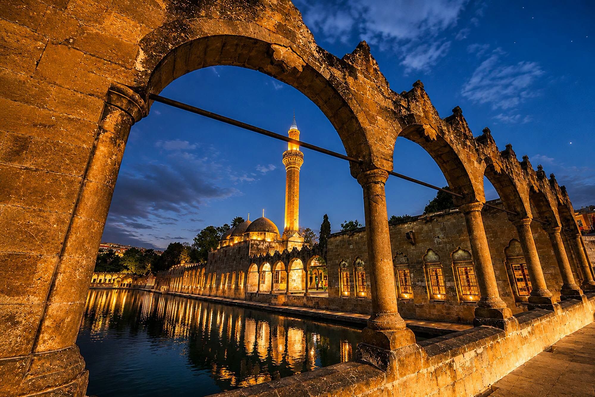 Balıklıgöl Şanlıurfa’nın Tarih Ve İnanç Merkezi Oldu2