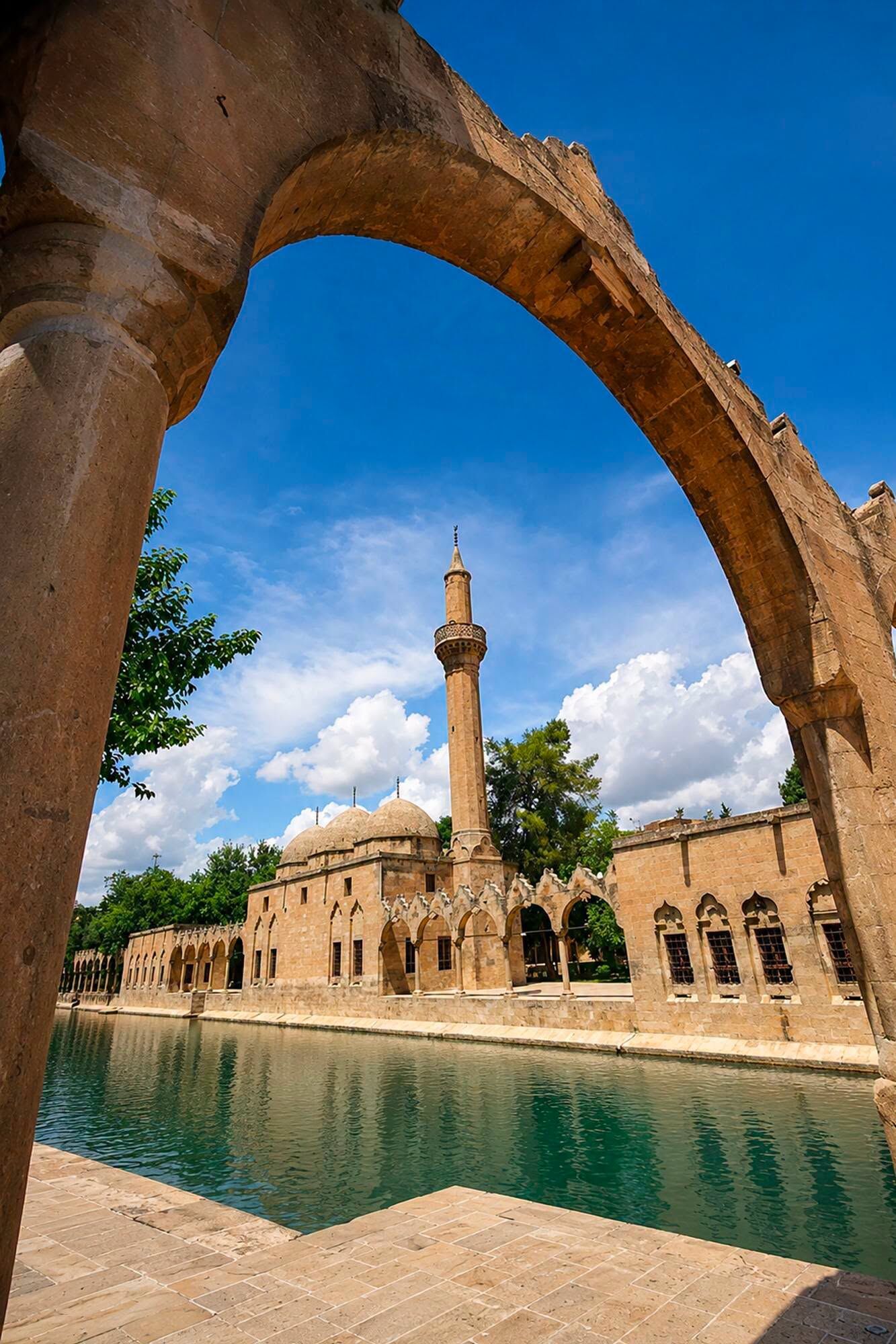Balıklıgöl Şanlıurfa’nın Tarih Ve İnanç Merkezi Oldu3