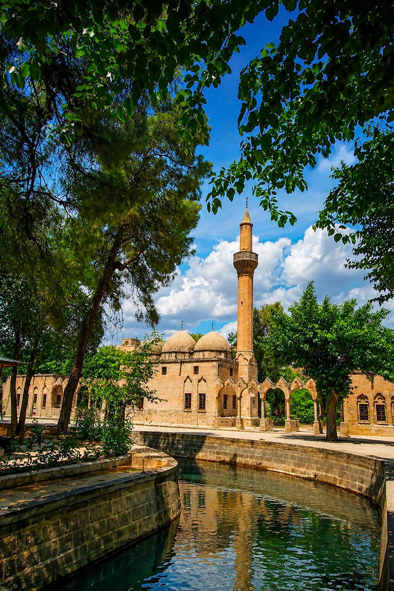 Balıklıgöl Şanlıurfa’nın Tarih Ve İnanç Merkezi Oldu6