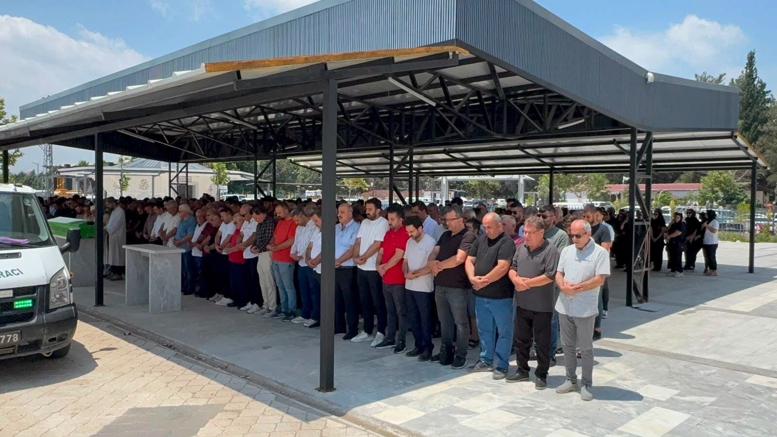 Cgc Kurucu Başkanı Hasan Demir Son Yolculuğuna Uğurlandı (3)