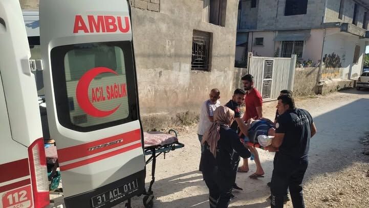 Defne'de Banyoda Mahsur Kalan Vatandaş Kurtarıldı1