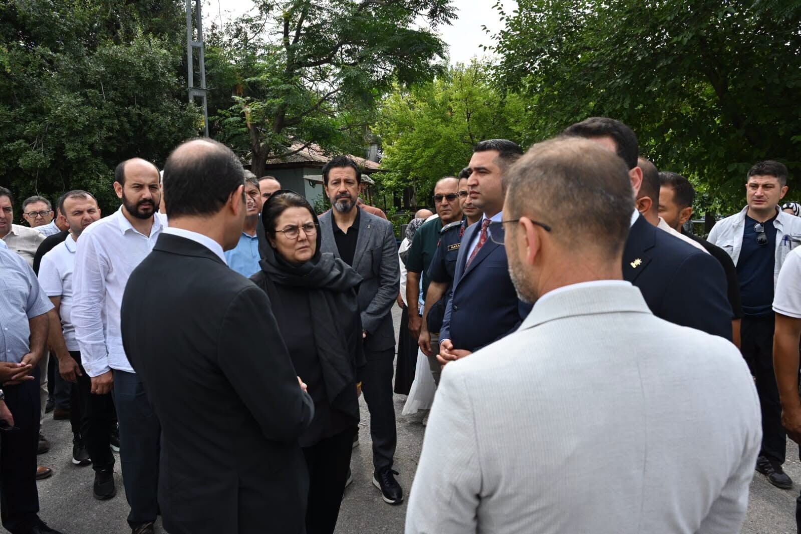 Derya Yanık’ın Dayısı Son Yolculuğuna Uğurlandı2