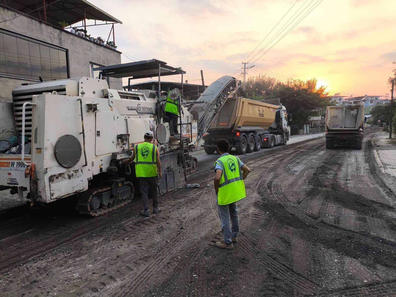 Dörtyol’da 2 Bin 300 Metrelik Sıcak Asfalt Çalışması Tamamlandı1