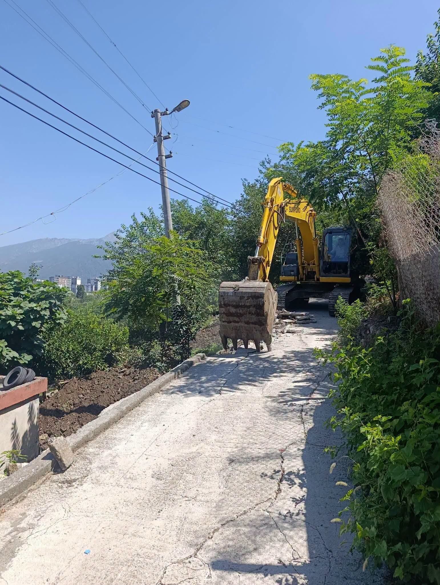 Düziçi'nde Karşıyaka Mahallesi'nde Temizlik Çalışması3