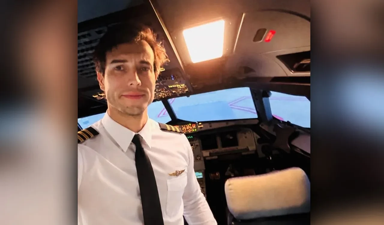 Eğitim Uçağında Dehşet! Pilot Kendini Boşluğa Bıraktı1