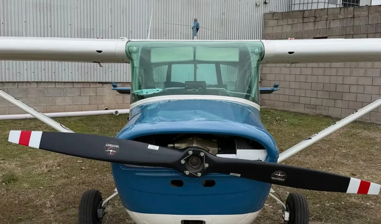 Eğitim Uçağında Dehşet! Pilot Kendini Boşluğa Bıraktı2
