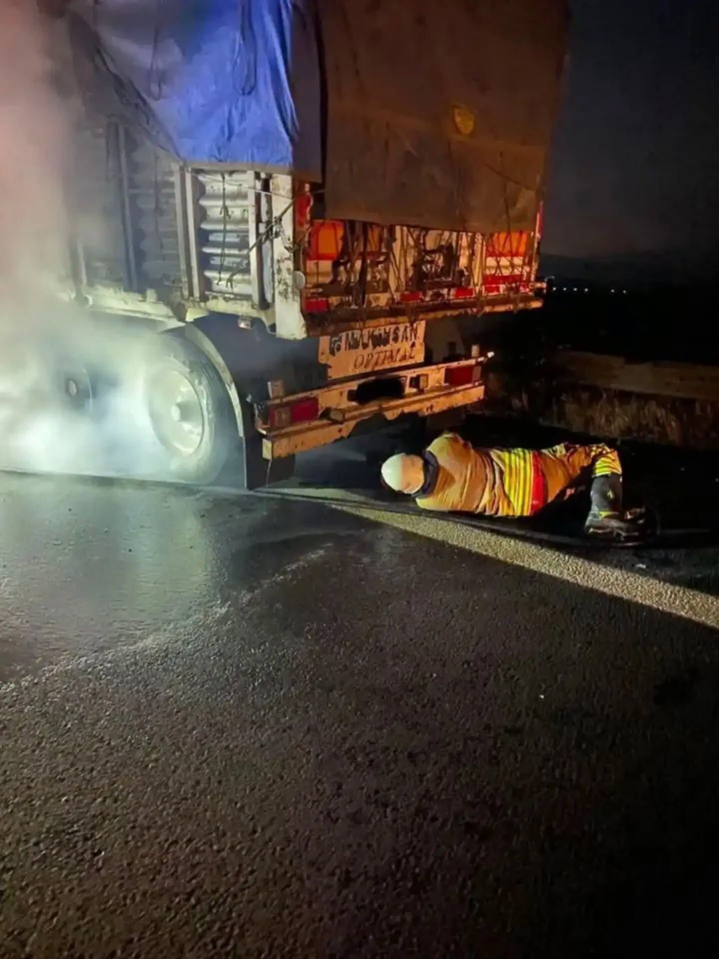 Erzin Osmaniye Otoyolunda Tir Yangını Paniği2