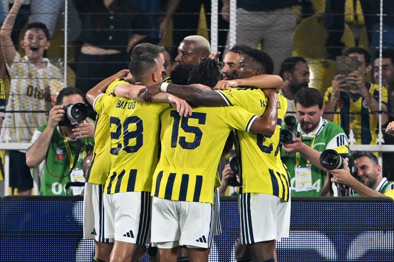 Fenerbahçe Polonya'da Tur İçin Sahaya Çıkıyor2