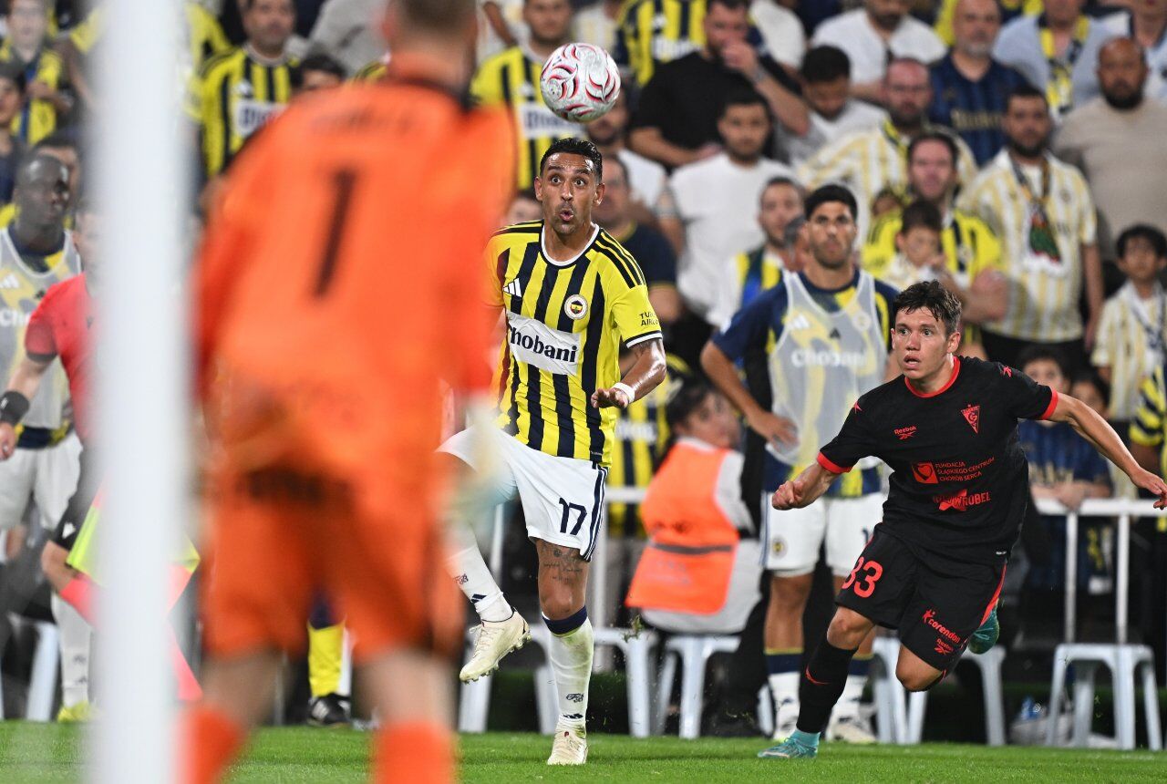 Fenerbahçe Polonya'da Tur İçin Sahaya Çıkıyor4