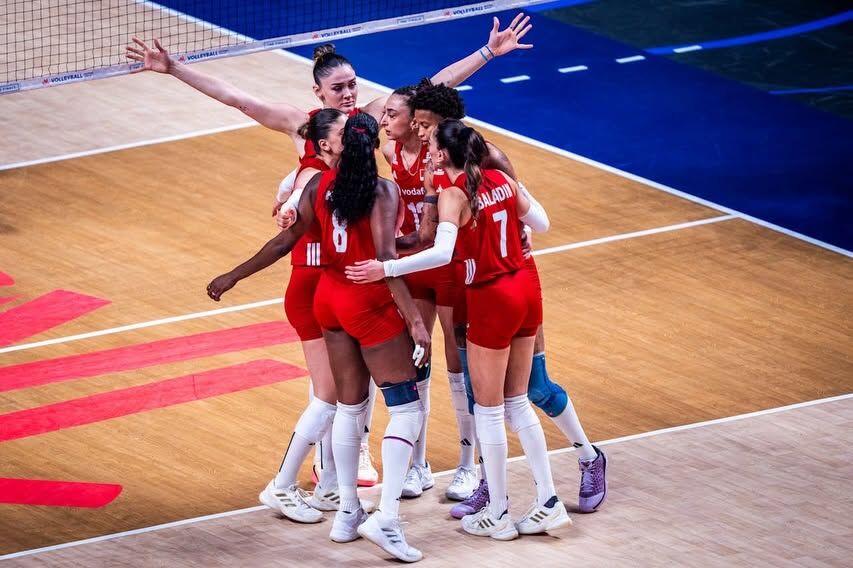 Filenin Sultanları Çin’i Geçti, Vnl’de Finale Yükseldi6