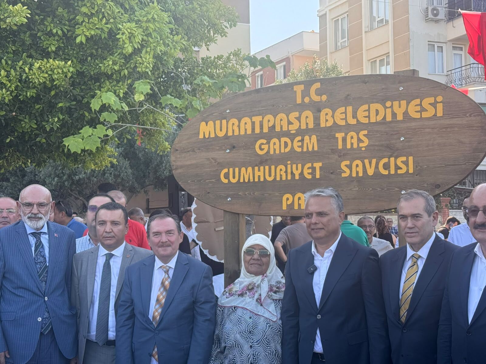 Gadem Taş’ın İsmi Muratpaşa’da Yaşayacak (6)