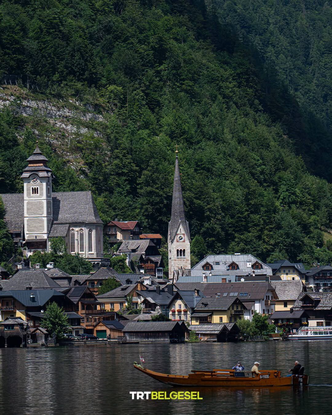 Hallstatt Masalsı Güzelliğiyle Turistlerin Gözdesi