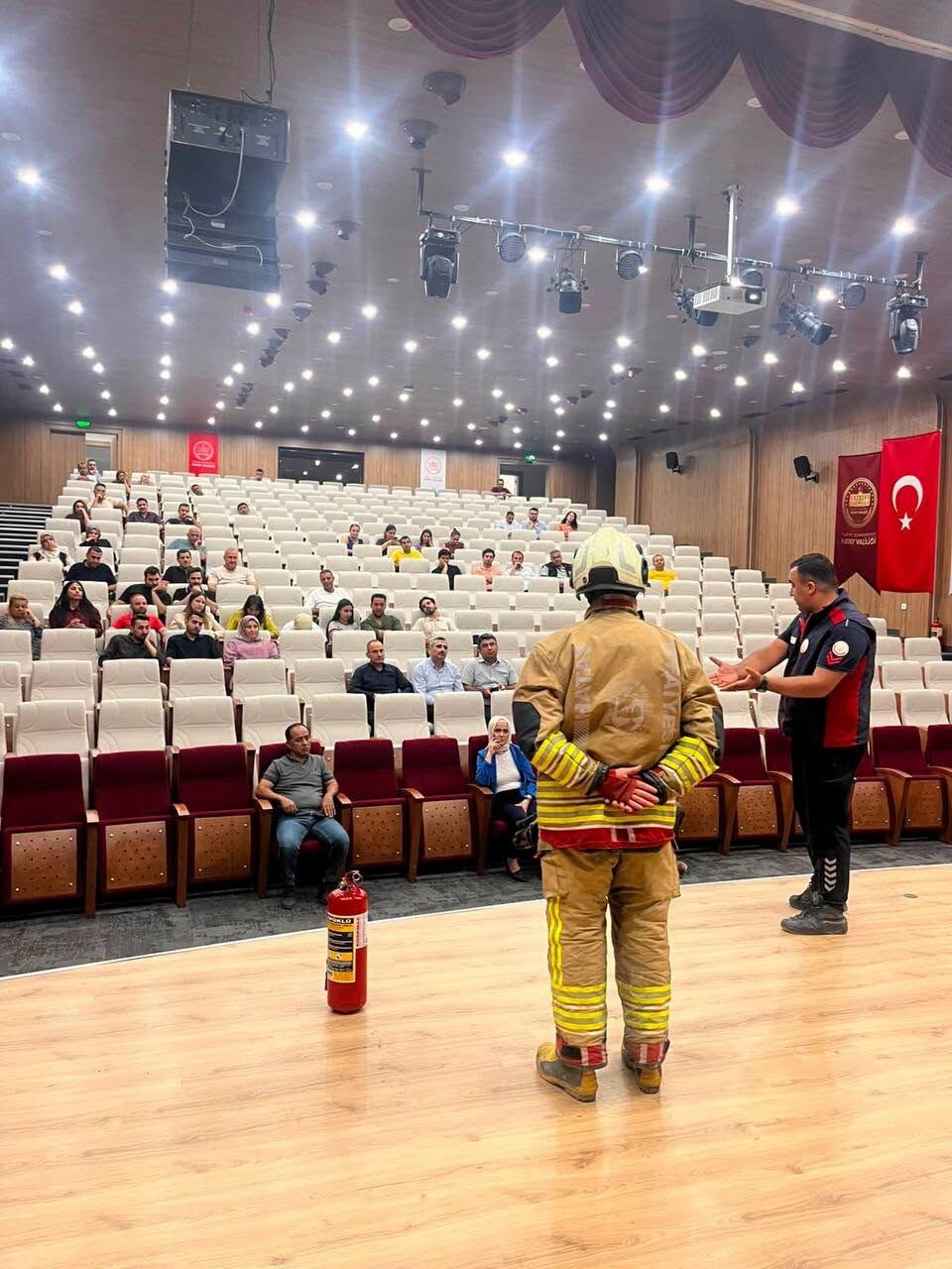 Hatay Valiliği Personeline Temel Yangın Eğitimi Verildi4