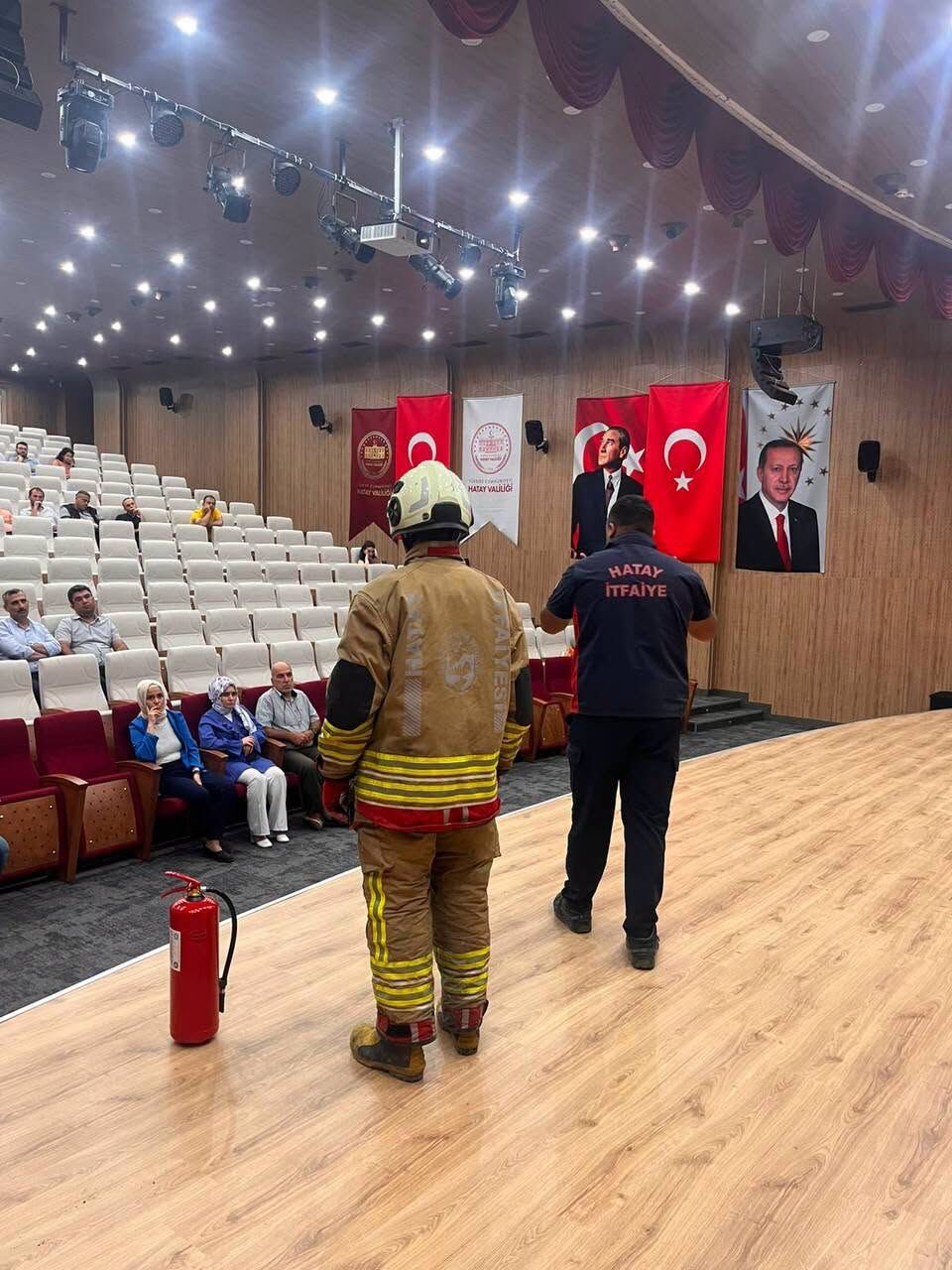 Hatay Valiliği Personeline Temel Yangın Eğitimi Verildi5
