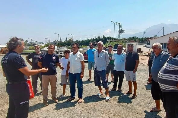 Hatay’da Balıkçılara Yangın Güvenliği Eğitimi Verildi2