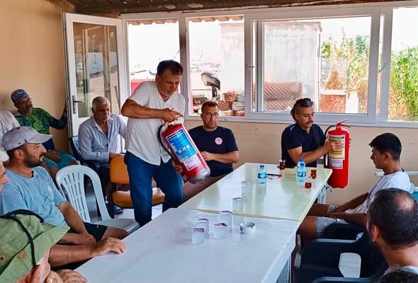 Hatay’da Balıkçılara Yangın Güvenliği Eğitimi Verildi3