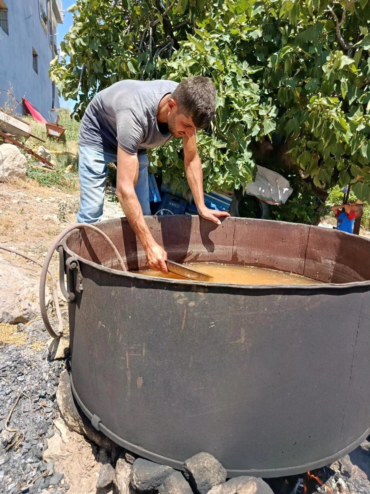 Hatay'da Buğday Kaynatma Geleneği Yaşatılıyor5