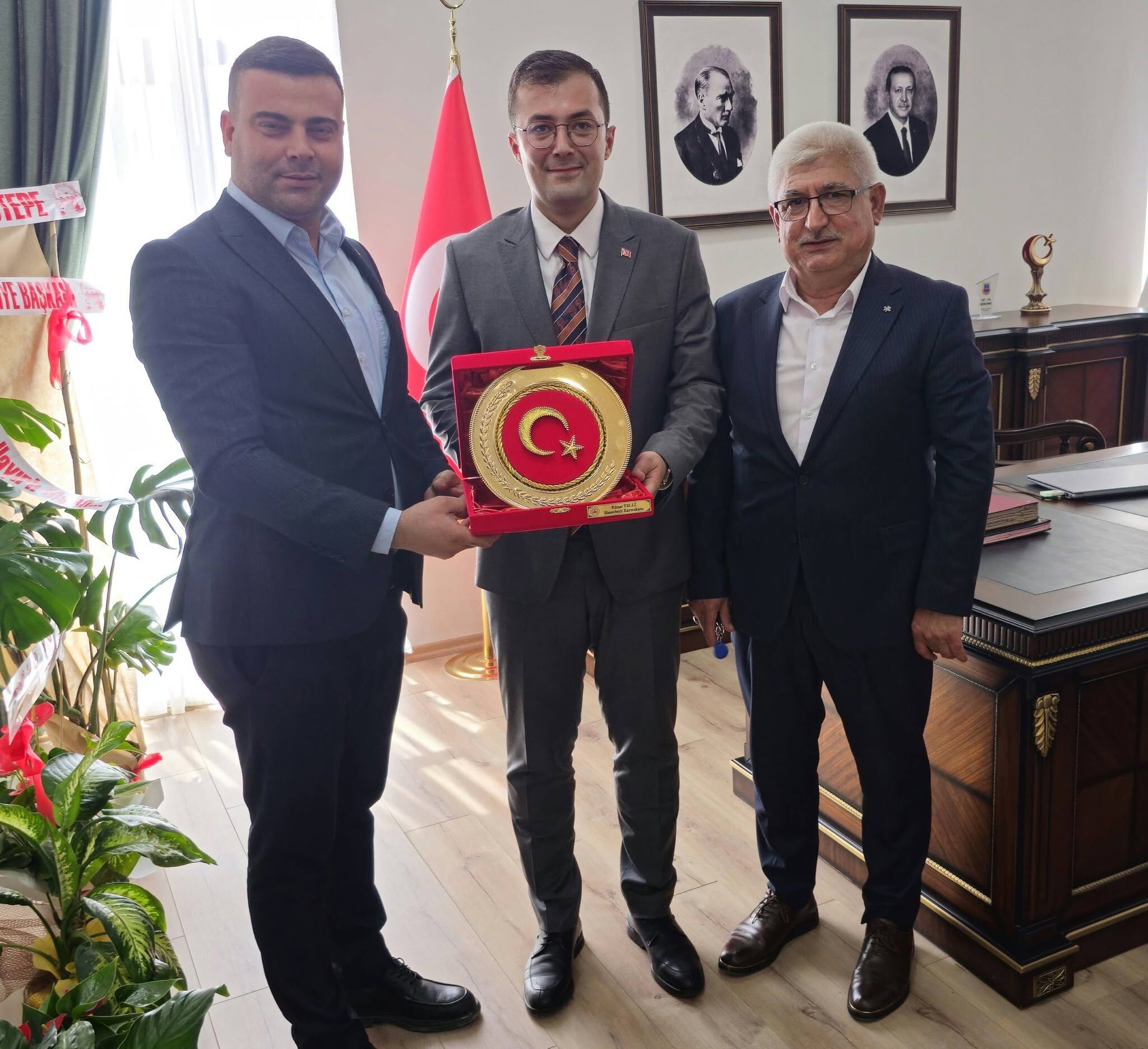 İl Genel Meclis Üyelerinden Kaymakam Yelli'ye Ziyaret (1)