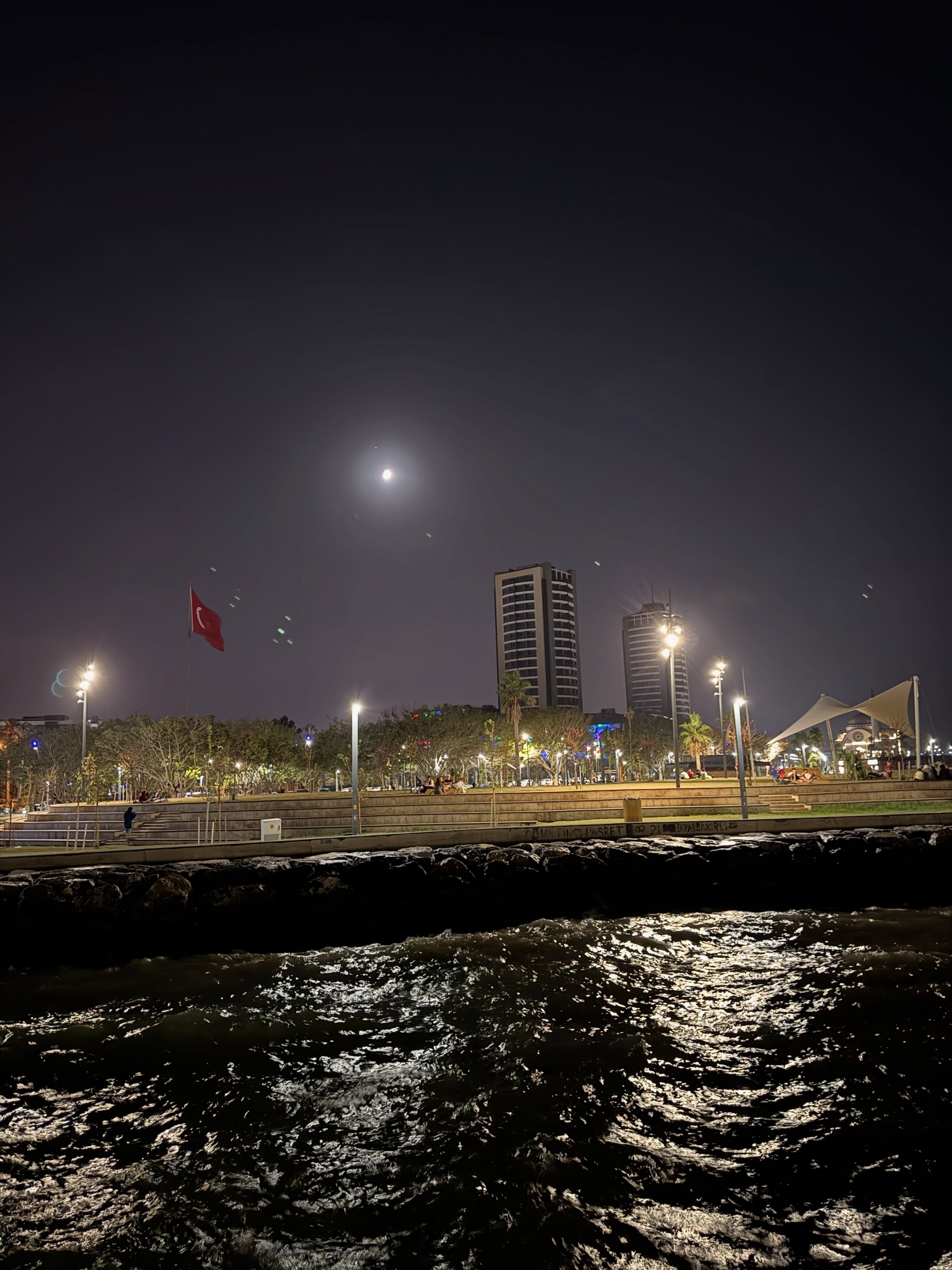 İskenderun Geceleri Işıkları Ve Manzarasıyla Büyülüyor4