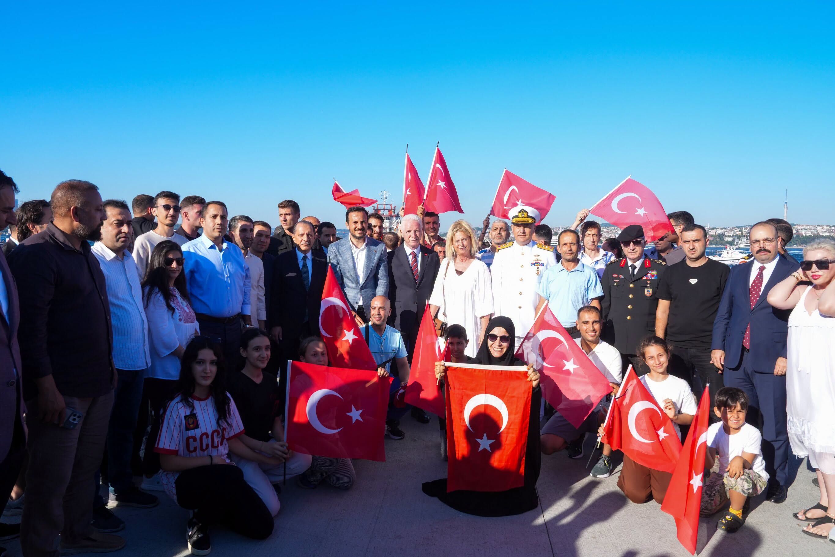 İstanbul Boğazı’nda 15 Temmuz İçin 253 Tekneli Kortej4
